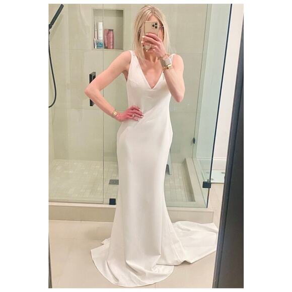 Made with Love Bridal - Georgie V2 Crepe Wedding Dress / Size AU 6 - Picture 8 of 11